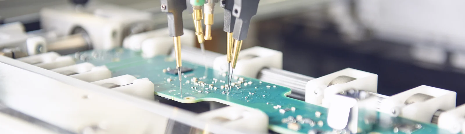 Close-up of a flying probe test at the Cicor site in Bronschhofen